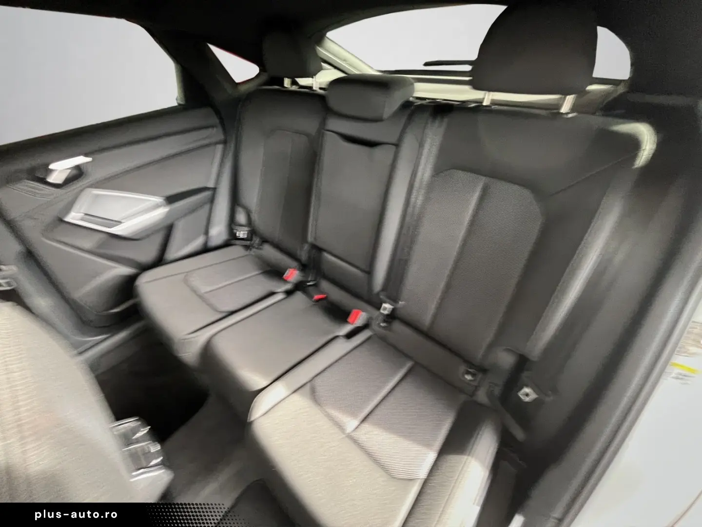 AUDI Q3 S line 40 TFSI quattro 140(190) kW(PS) S tron