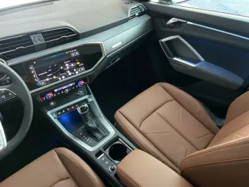 AUDI Q3 Sportback S line 40 TFSI quattro PANO AHK ACC