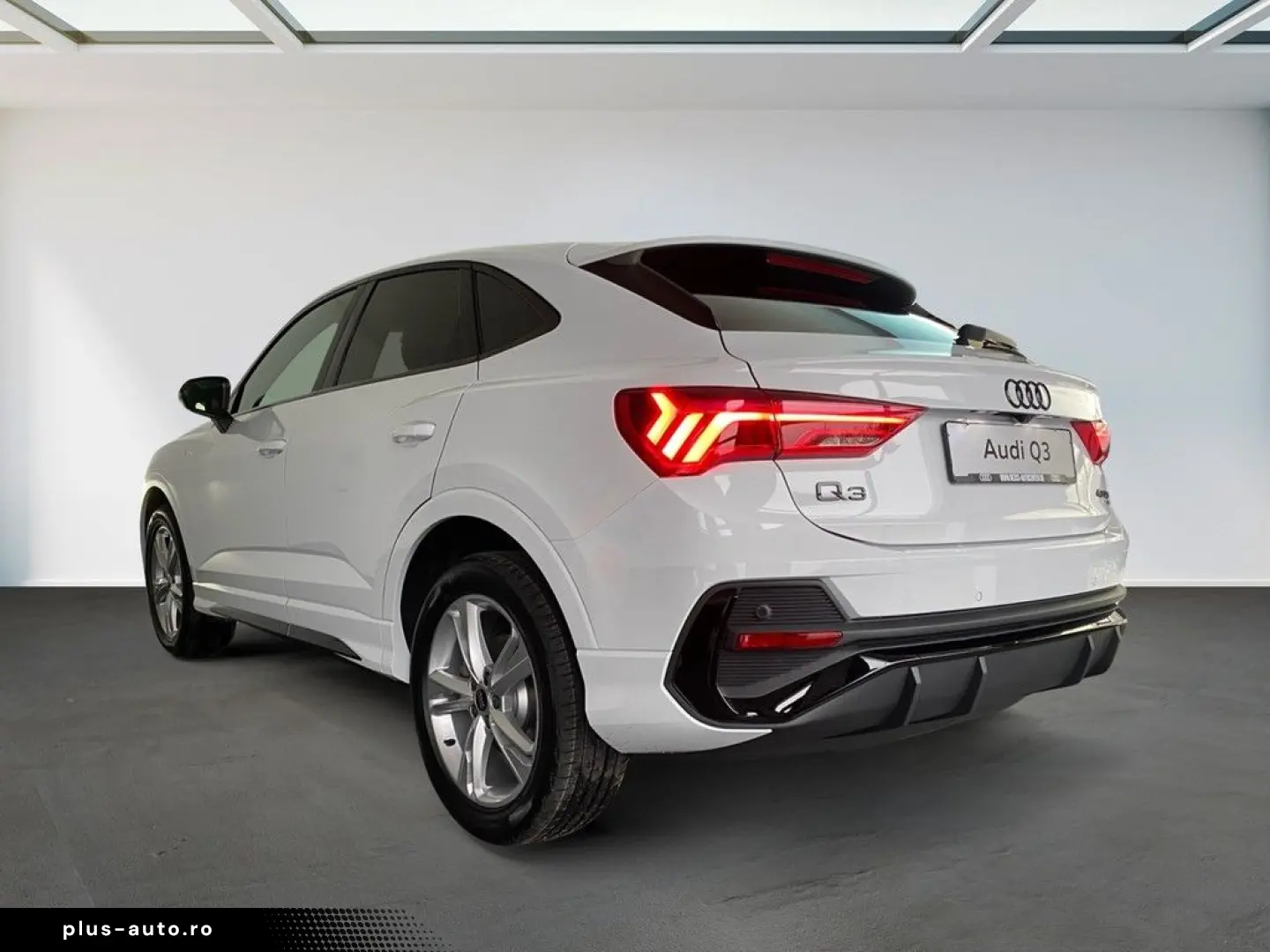 AUDI Q3 Sportback S line 40 TFSI quattro PANO AHK ACC