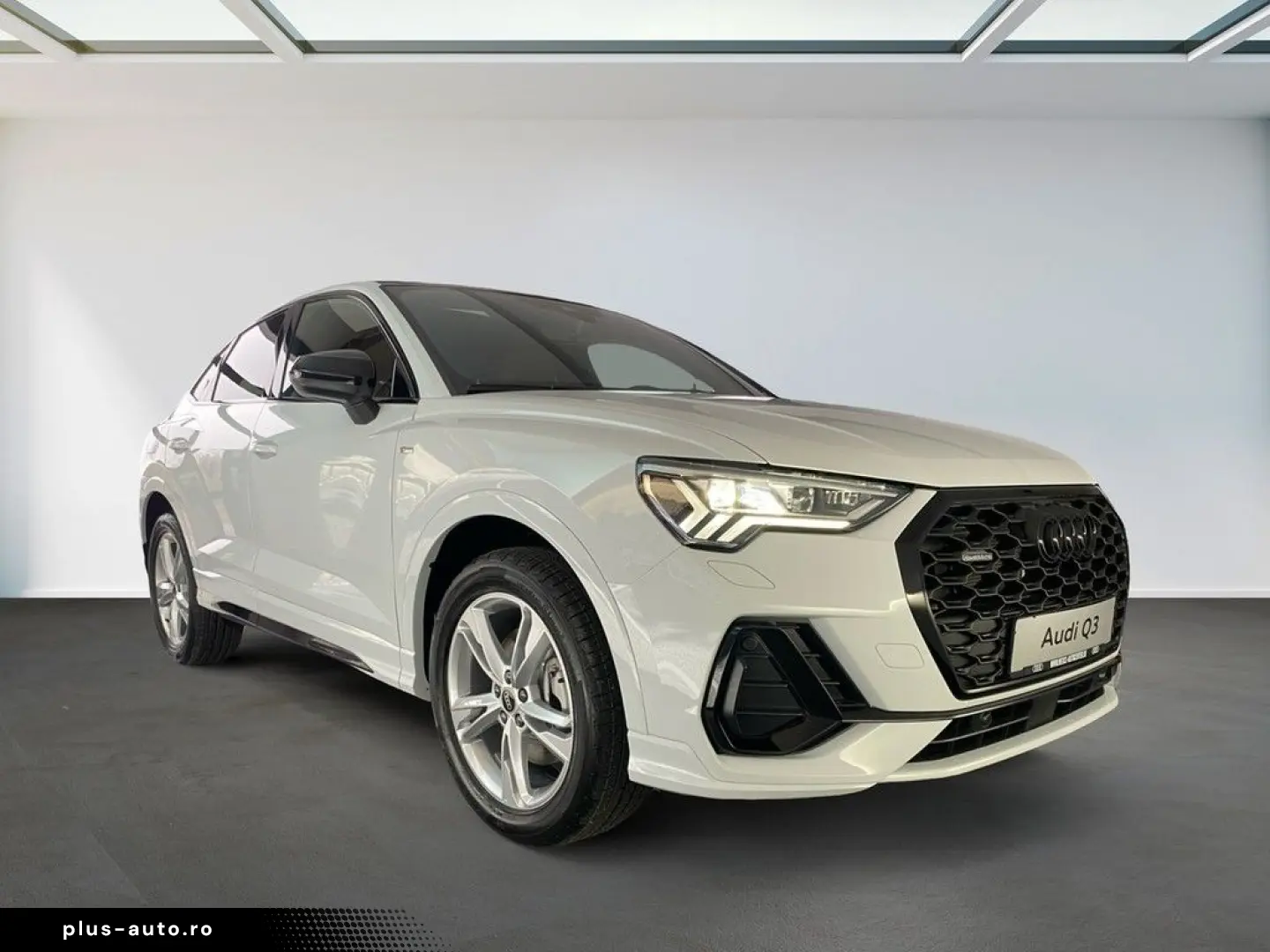 AUDI Q3 Sportback S line 40 TFSI quattro PANO AHK ACC