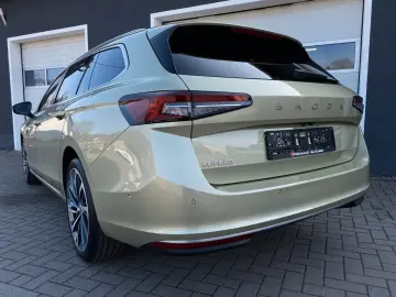 SKODA SUPERB COMBI L&K 4x4 SUITE VOLL GARANTIE-10 2029