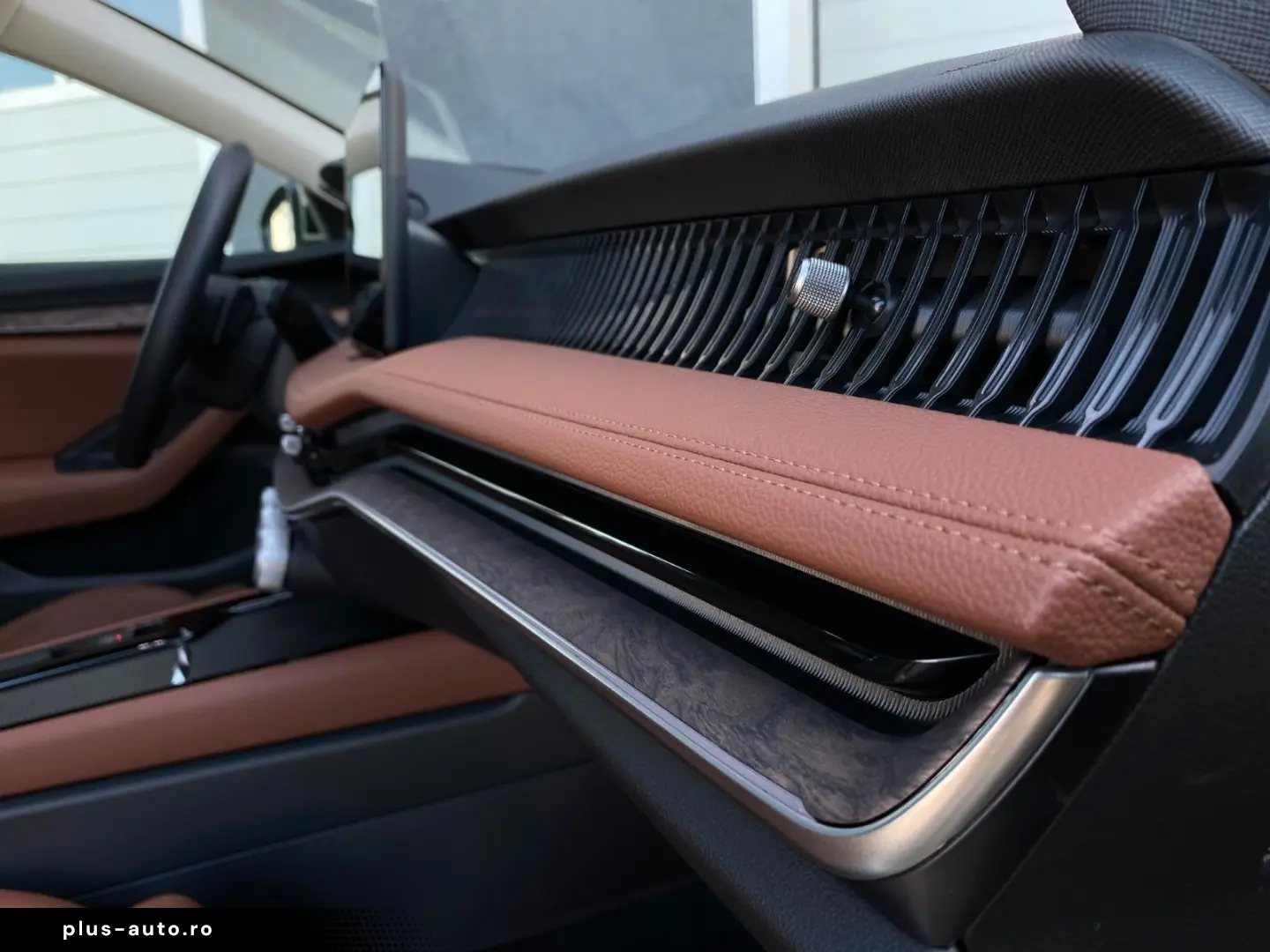 SKODA SUPERB COMBI L&K 4x4 SUITE VOLL GARANTIE-10 2029