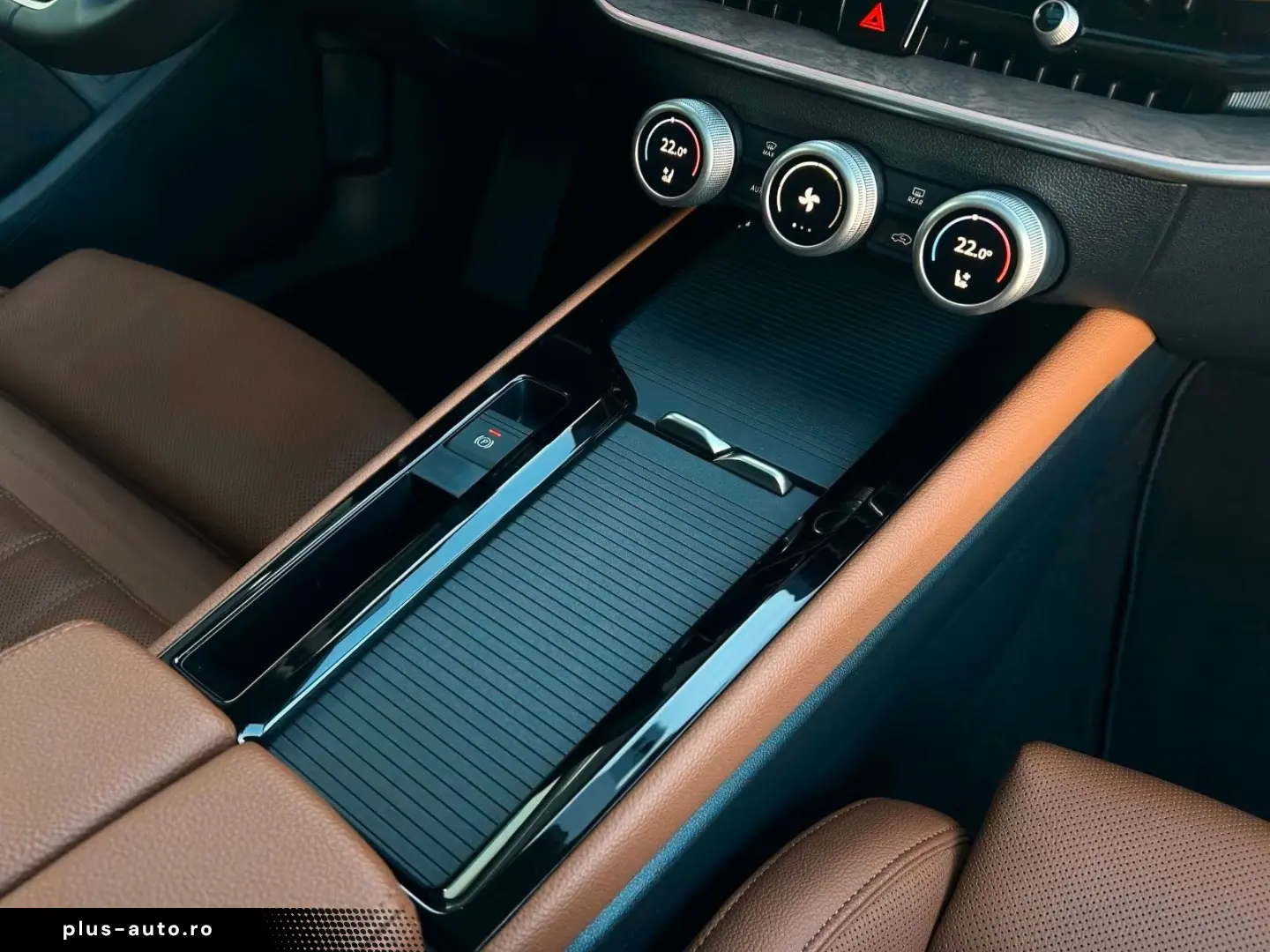 SKODA SUPERB COMBI L&K 4x4 SUITE VOLL GARANTIE-10 2029