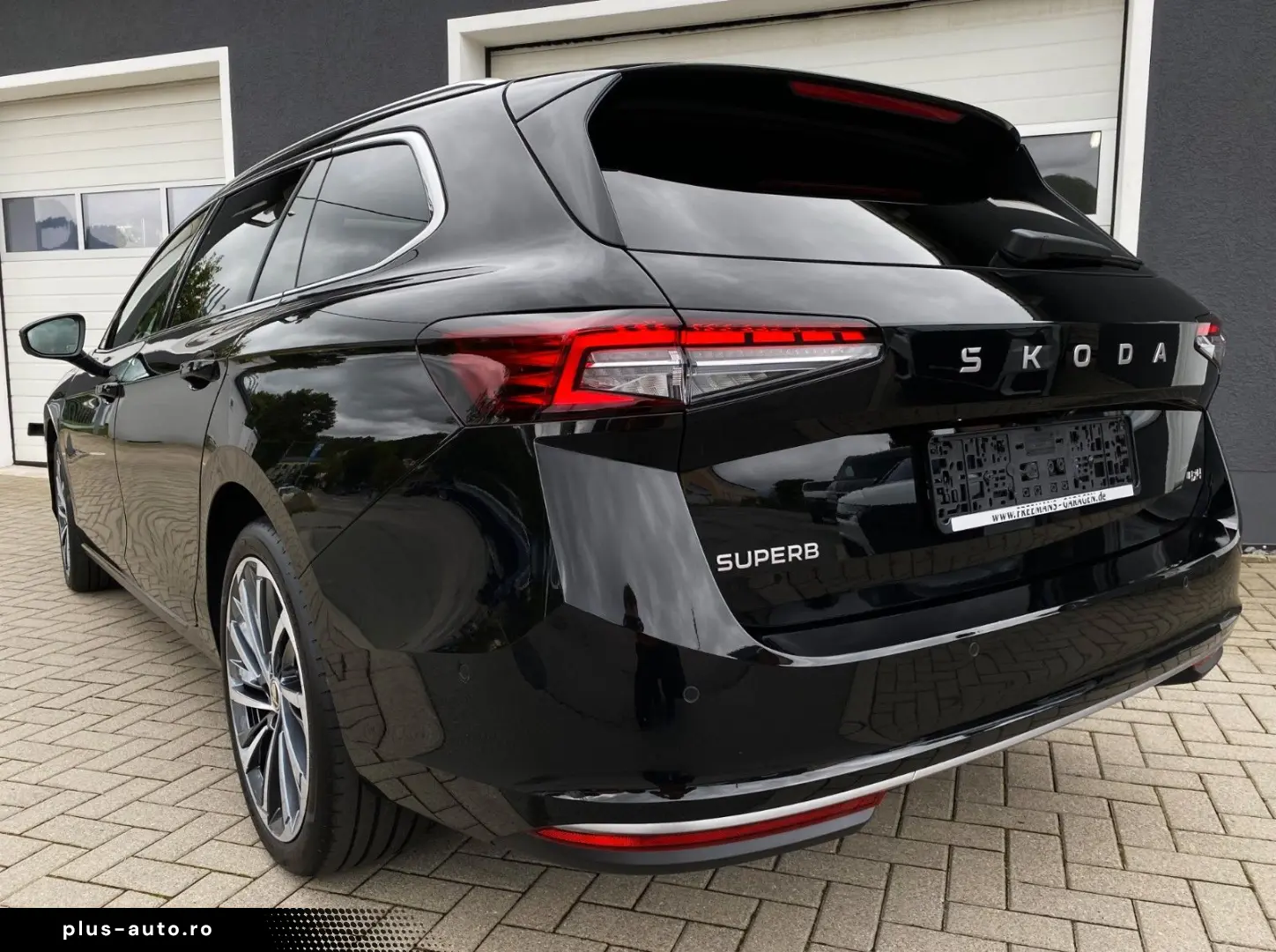 SKODA SUPERB COMBI 4x4 L&K  SUITE TSI VOLL GARANTIE-29