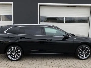 SKODA SUPERB COMBI 4x4 L&K  SUITE TSI VOLL GARANTIE-29