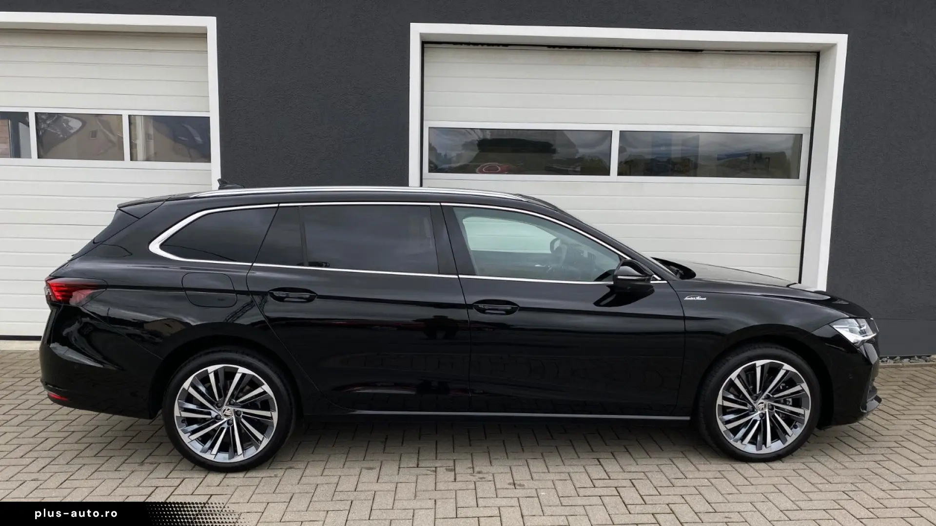 SKODA SUPERB COMBI 4x4 L&K  SUITE TSI VOLL GARANTIE-29