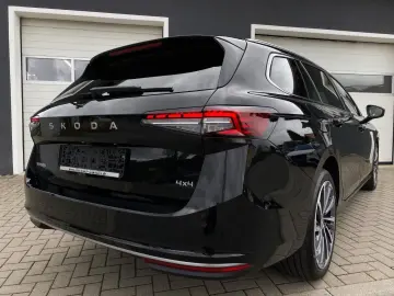 SKODA SUPERB COMBI 4x4 L&K  SUITE TSI VOLL GARANTIE-29