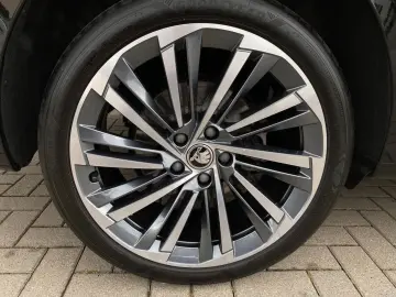 SKODA SUPERB COMBI 4x4 L&K  SUITE TSI VOLL GARANTIE-29