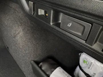 SKODA SUPERB COMBI 4x4 L&K  SUITE TSI VOLL GARANTIE-29