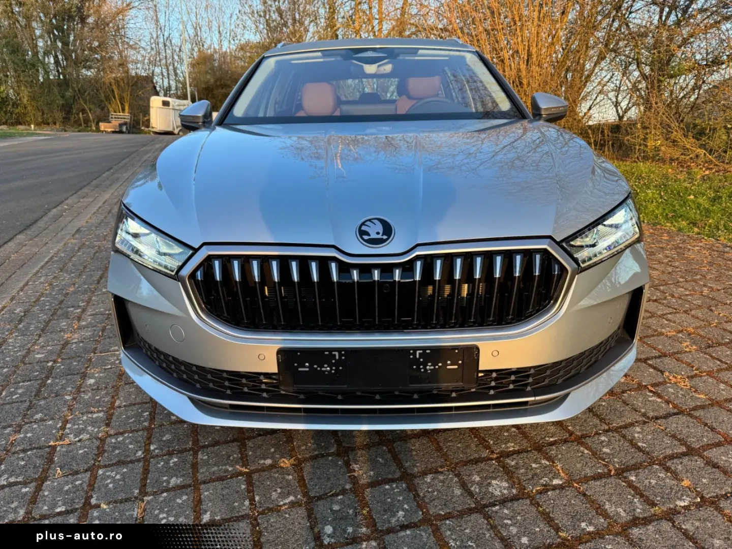 SKODA Combi 2.0 TDI 142kW 4x4  LEDER AHK STHZ MATRIX