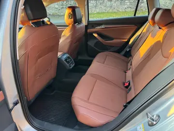 SKODA Combi 2.0 TDI 142kW 4x4  LEDER AHK STHZ MATRIX