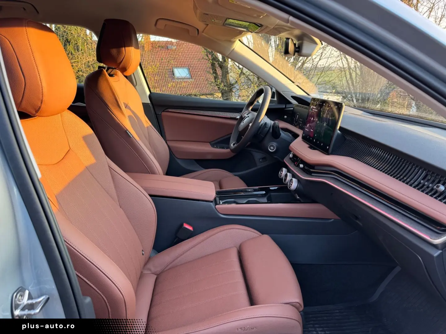 SKODA Combi 2.0 TDI 142kW 4x4  LEDER AHK STHZ MATRIX