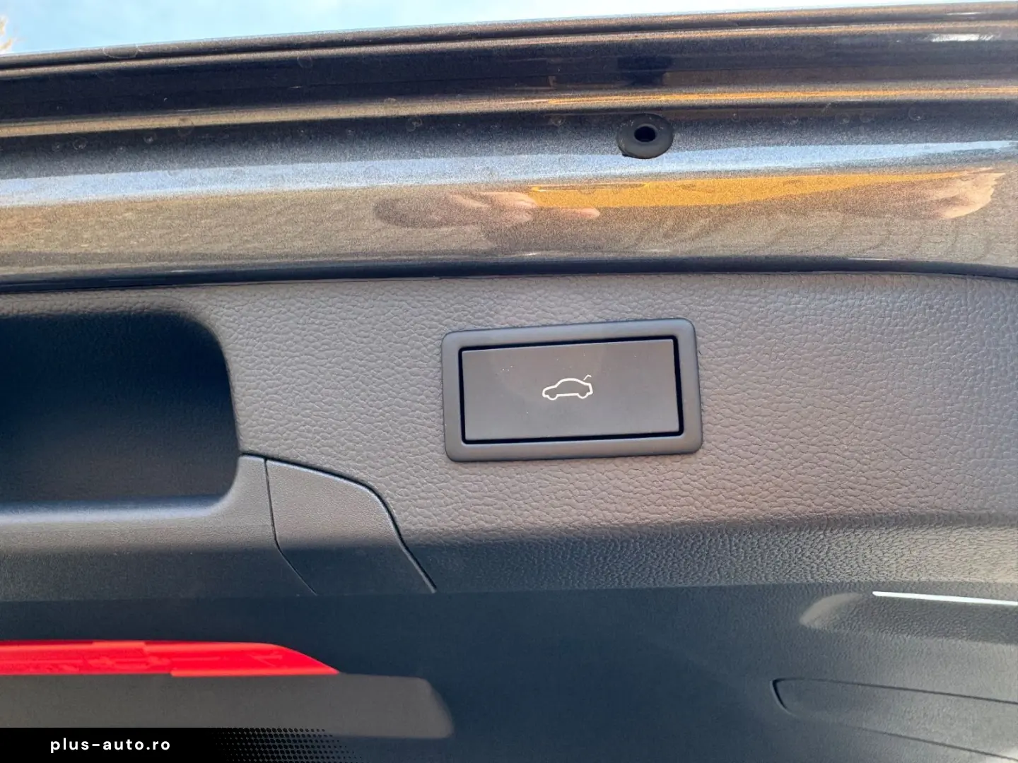 SKODA Combi 2.0 TDI 142kW 4x4  LEDER AHK STHZ MATRIX