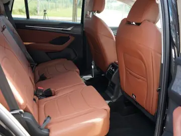 SKODA Kodiaq 2.0 TDI 193 PS 4x4 Sport Head Up 7 Sitzer