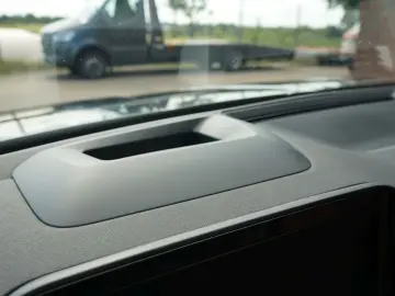 SKODA Kodiaq 2.0 TDI 193 PS 4x4 Sport Head Up 7 Sitzer