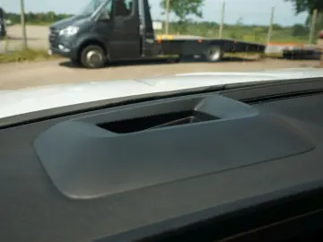 SKODA Kodiaq 2.0 TDI 193 PS 4x4 Sport Head Up 7 Sitzer