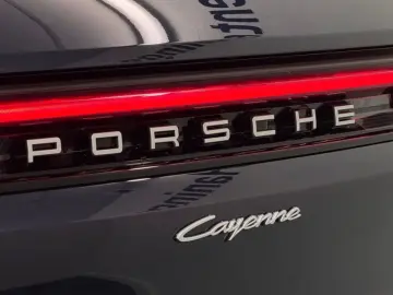 PORSCHE Cayenne E-Hybrid