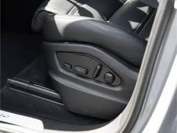 PORSCHE Cayenne E-Hybrid SportDesign Paket HD-Matrix HUD