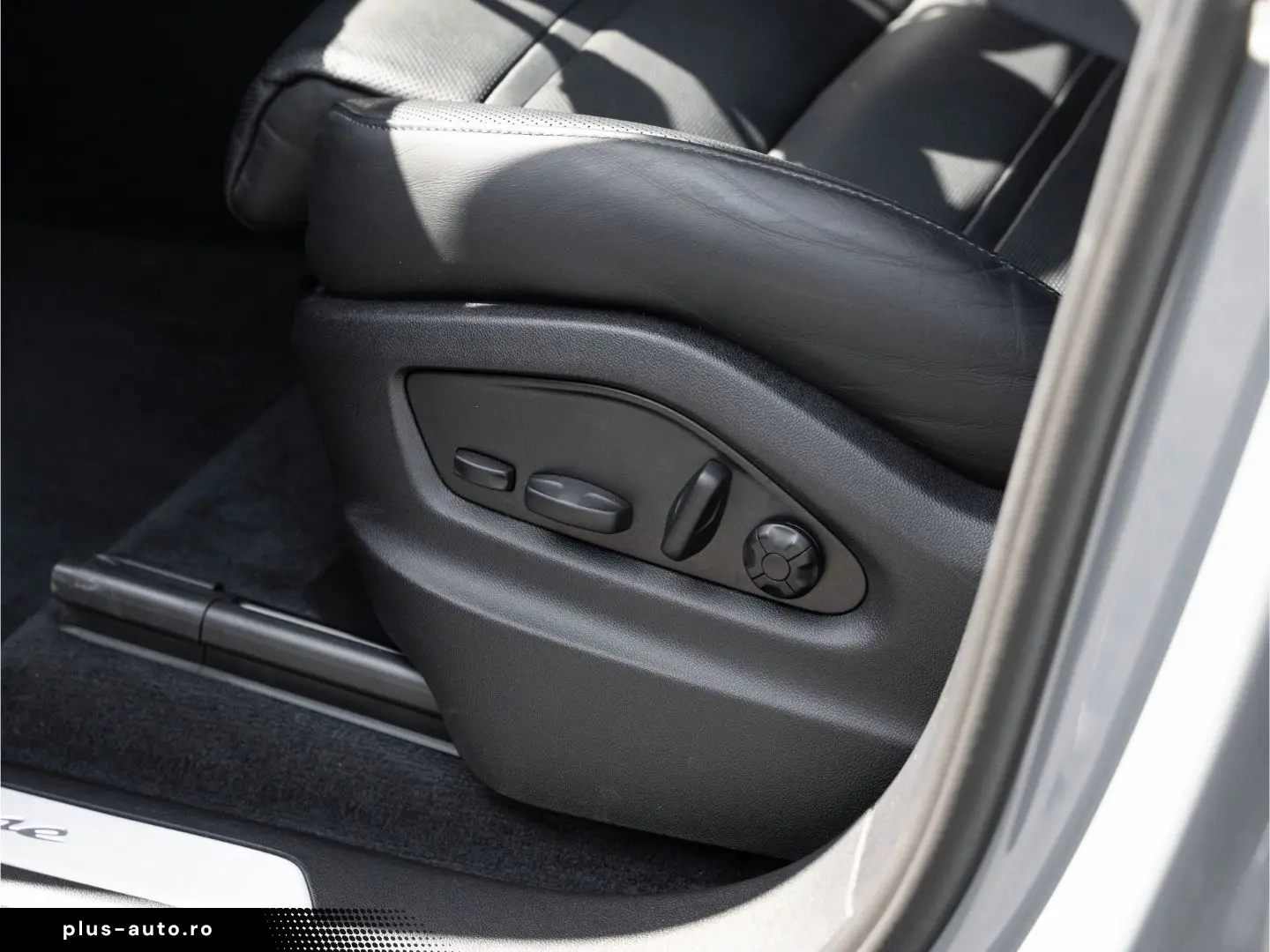 PORSCHE Cayenne E-Hybrid SportDesign Paket HD-Matrix HUD