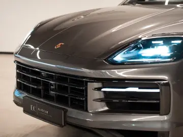 PORSCHE Cayenne Coupe