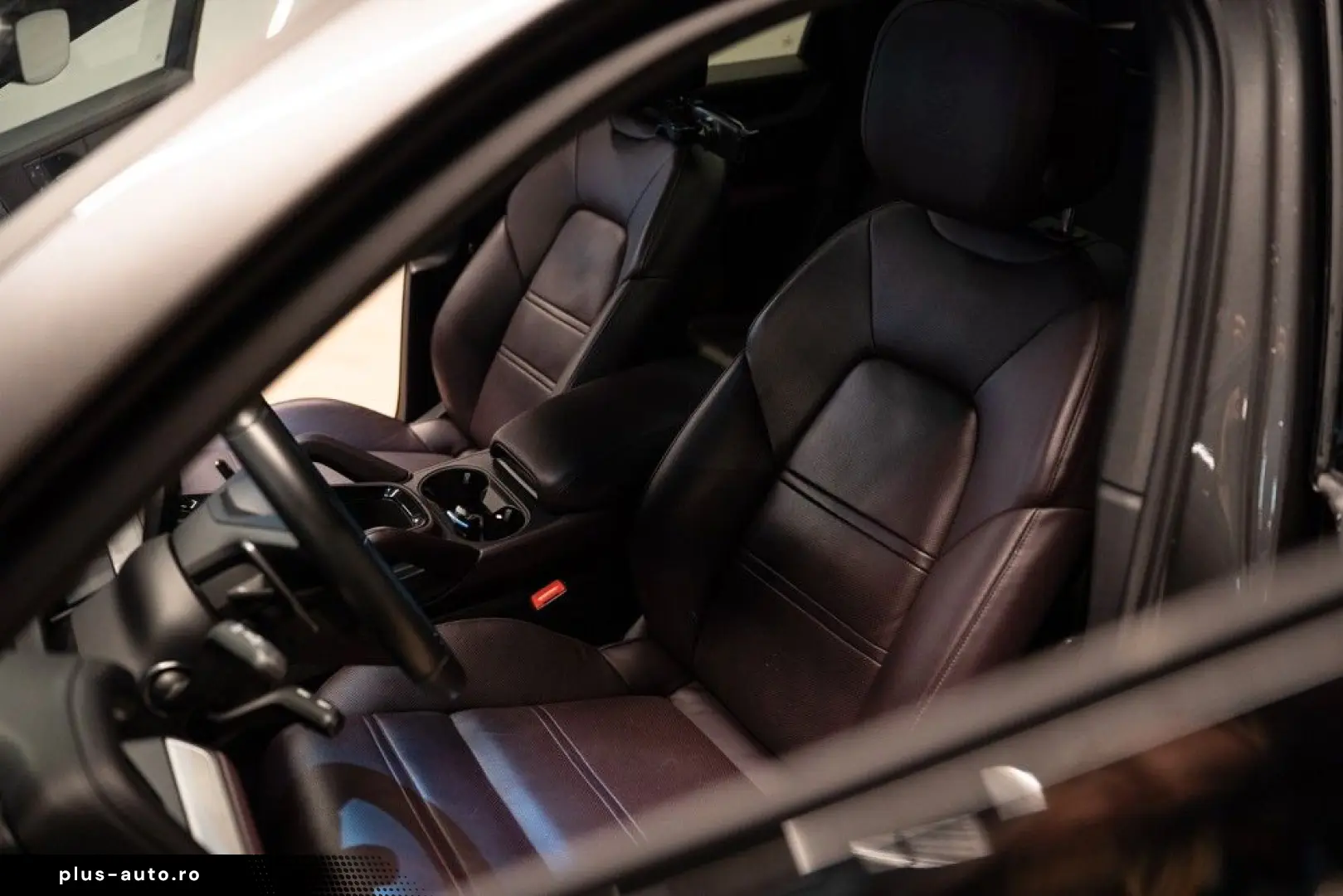 PORSCHE Cayenne Coupe