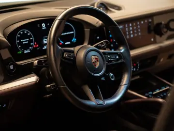 PORSCHE Cayenne Coupe