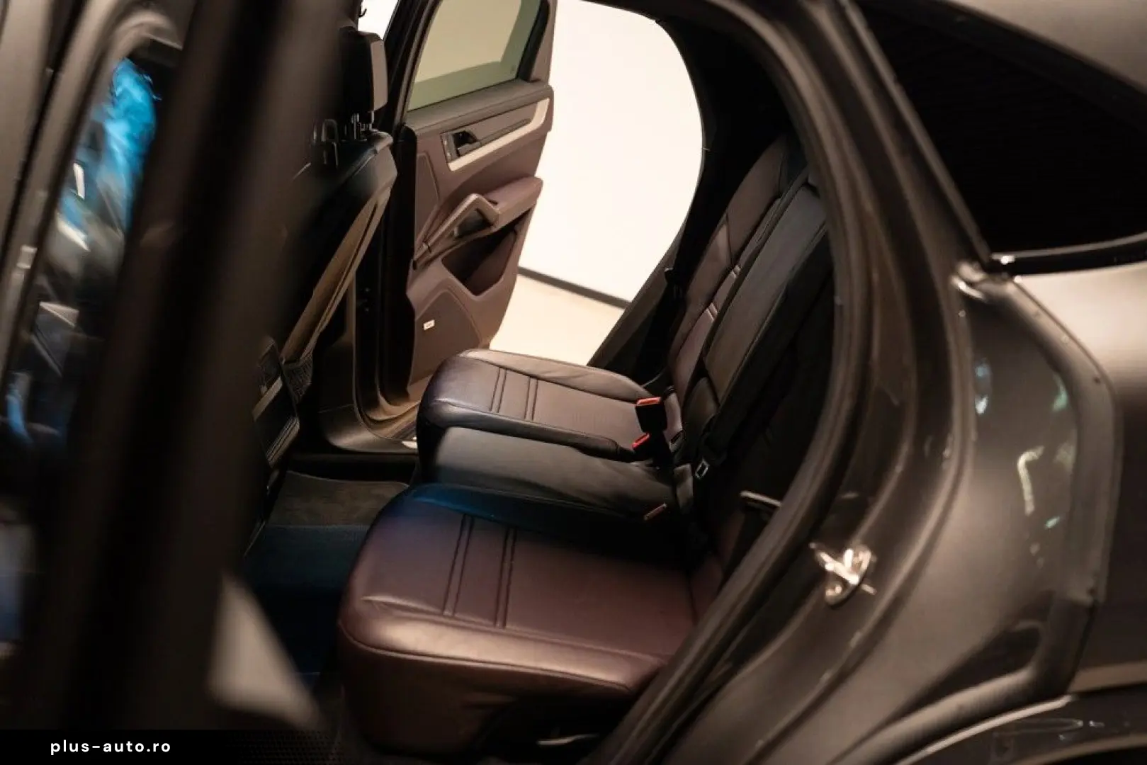 PORSCHE Cayenne Coupe