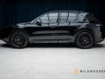PORSCHE Cayenne E-Hyb SportDesign