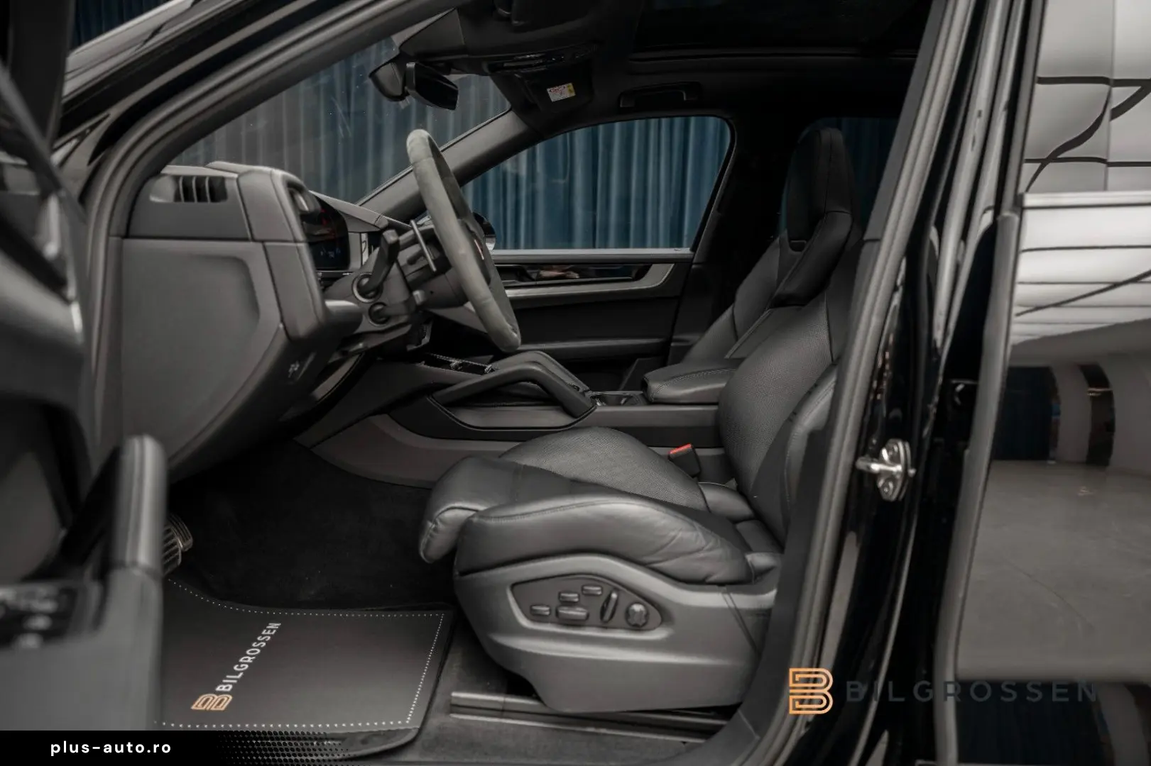 PORSCHE Cayenne E-Hyb SportDesign