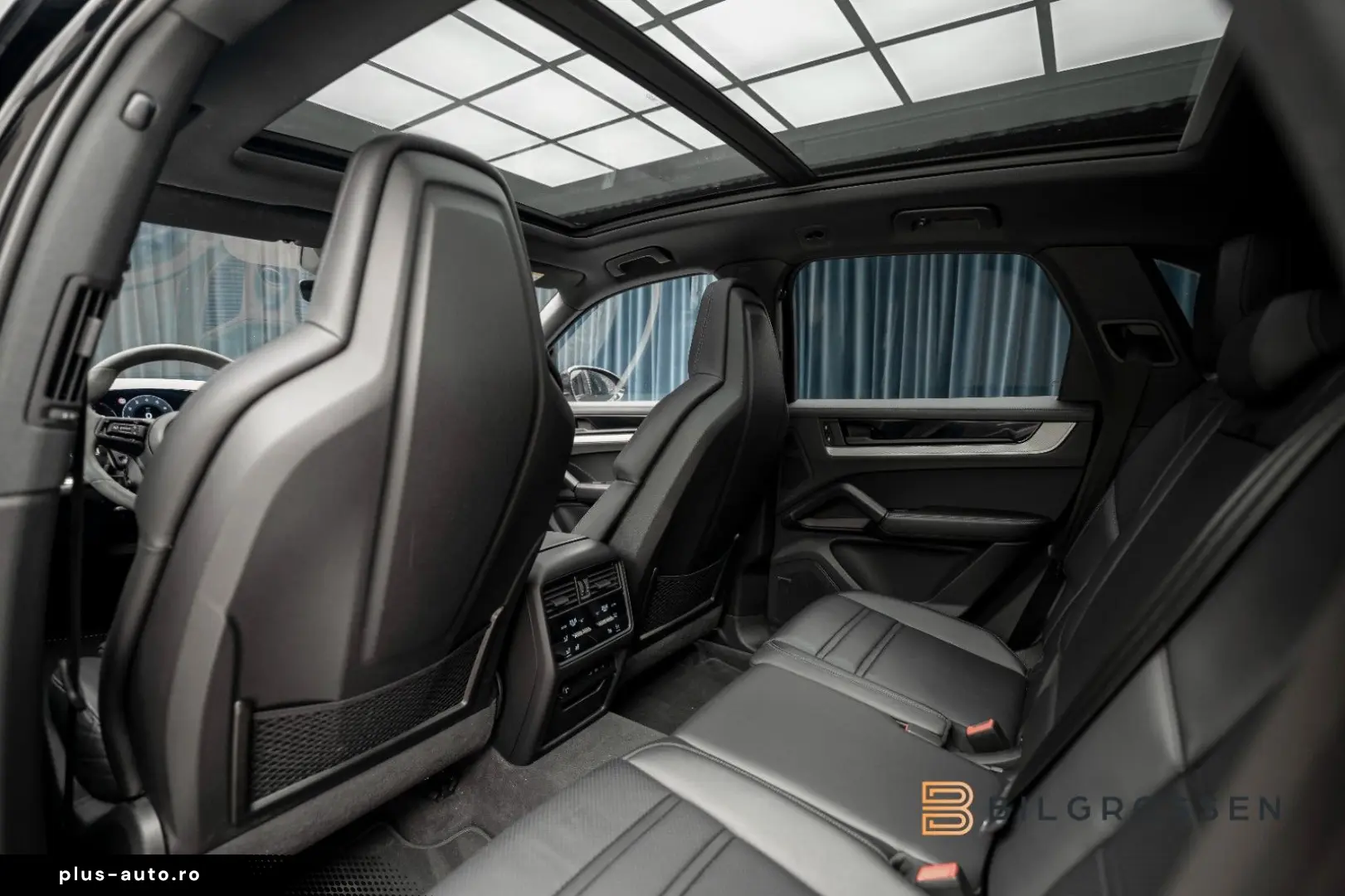 PORSCHE Cayenne E-Hyb SportDesign