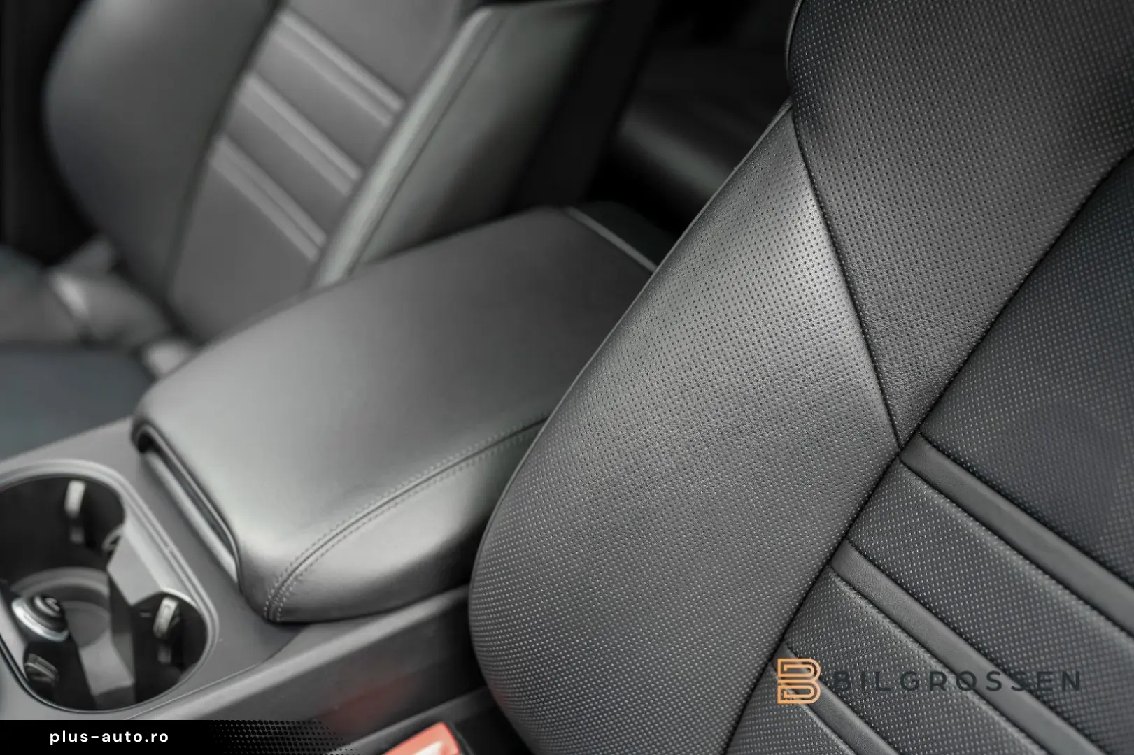 PORSCHE Cayenne E-Hyb SportDesign