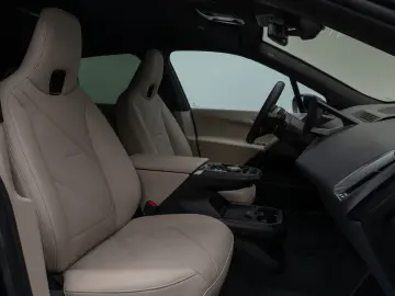 BMW iX xD40 Laser 360 DAB H K SoftCl ACC AHK Sport