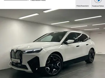 BMW iX xDrive40 Sportpaket Drivingass. Parkass. Harm