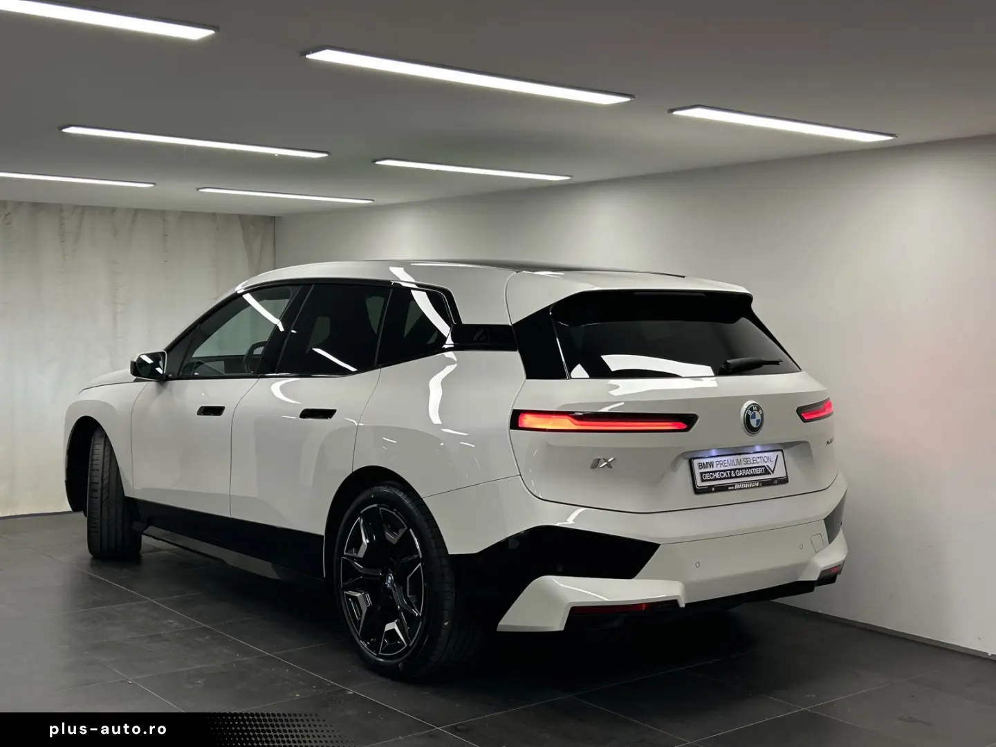 BMW iX xDrive40 Sportpaket Drivingass. Parkass. Harm