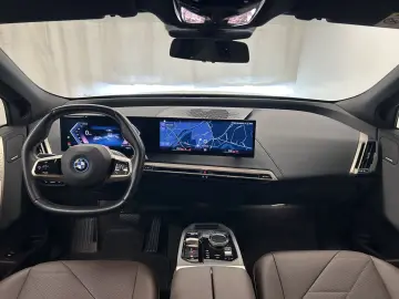 BMW iX xDrive40 Sportpaket Drivingass. Parkass. Harm