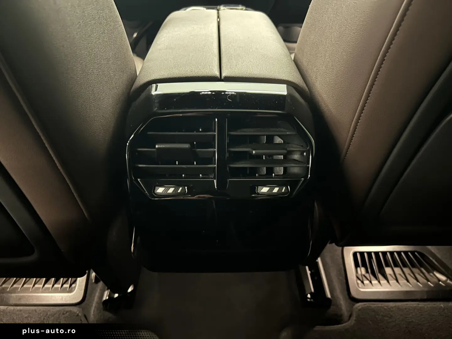 BMW iX xDrive40 Sportpaket Drivingass. Parkass. Harm