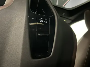 BMW iX xDrive40 Sportpaket Drivingass. Parkass. Harm