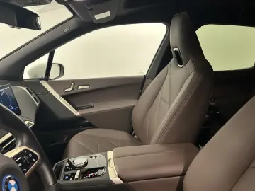 BMW iX xDrive40 Sportpaket Drivingass. Parkass. Harm