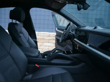 PORSCHE Cayenne Coupe S E-Hybrid