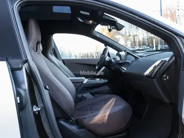 BMW iX xDrive40 Sportpaket Klimaaut. AHK Soft-Close