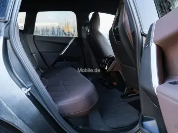 BMW iX xDrive40 Sportpaket Klimaaut. AHK Soft-Close