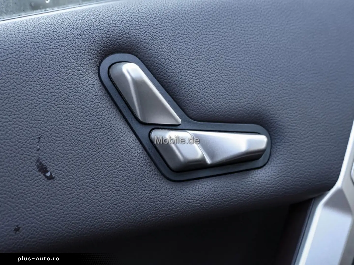 BMW iX xDrive40 Sportpaket Klimaaut. AHK Soft-Close