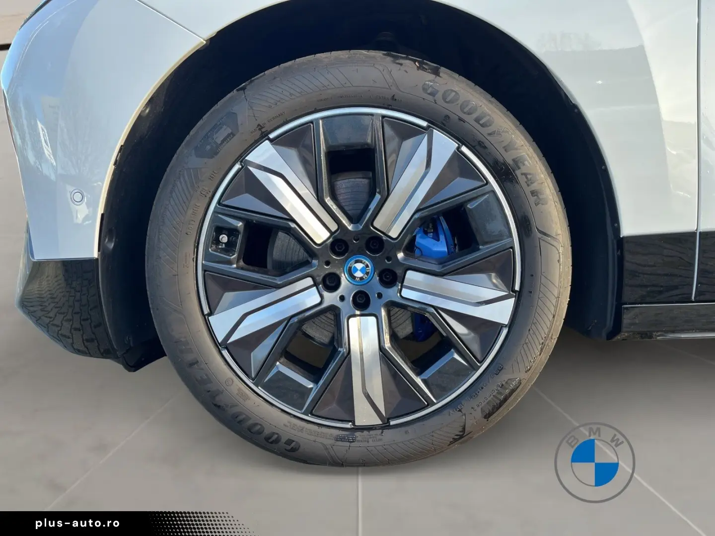 BMW iX xDrive40 Sportpaket DA  LC Prof. Komfortzugan