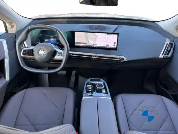 BMW iX xDrive40 Sportpaket DA  LC Prof. Komfortzugan