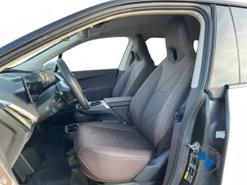 BMW iX xDrive40 Sportpaket DA  LC Prof. Komfortzugan