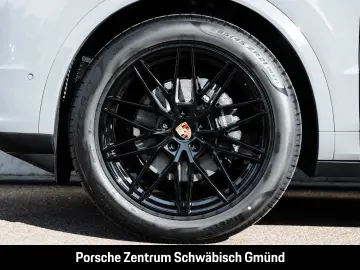 PORSCHE Cayenne Coupe LED-Matrix Surround-View BOSE