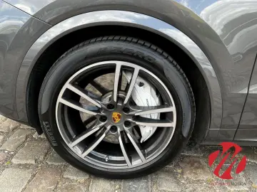 PORSCHE Cayenne Coupe Turbo CHRONO MATRIX PANO 360  BUR-