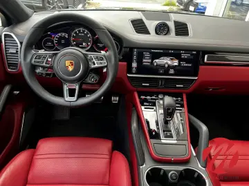 PORSCHE Cayenne Coupe Turbo CHRONO MATRIX PANO 360  BUR-