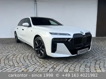 BMW i7 xDr. 60  M SPORT PRO LOUNGE SEAT FOND ENT SKY