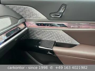 BMW i7 xDr. 60  M SPORT PRO LOUNGE SEAT FOND ENT SKY
